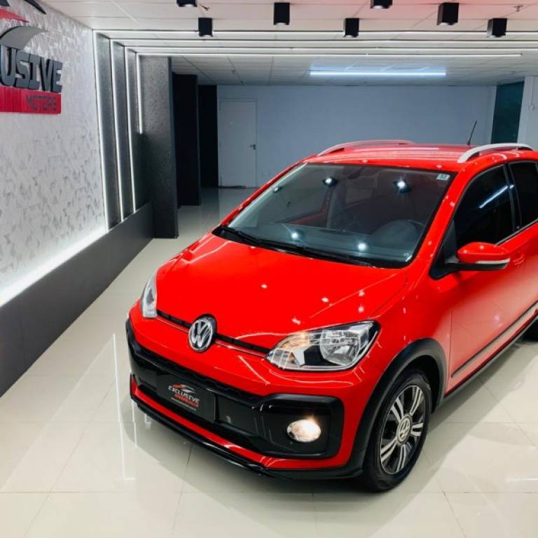 VOLKSWAGEN - UP - 2017/2018 - Vermelha - R$ 65.800,00