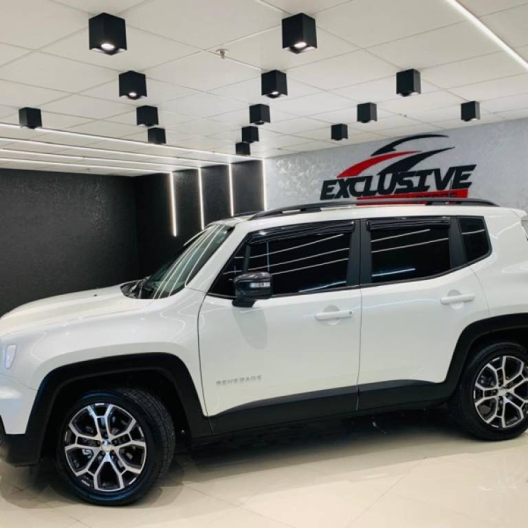 JEEP - RENEGADE - 2023/2024 - Branca - R$ 129.800,00