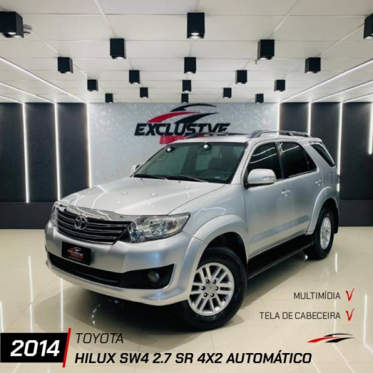 TOYOTA - HILUX SW4 - 2014/2014 - Prata - R$ 109.900,00