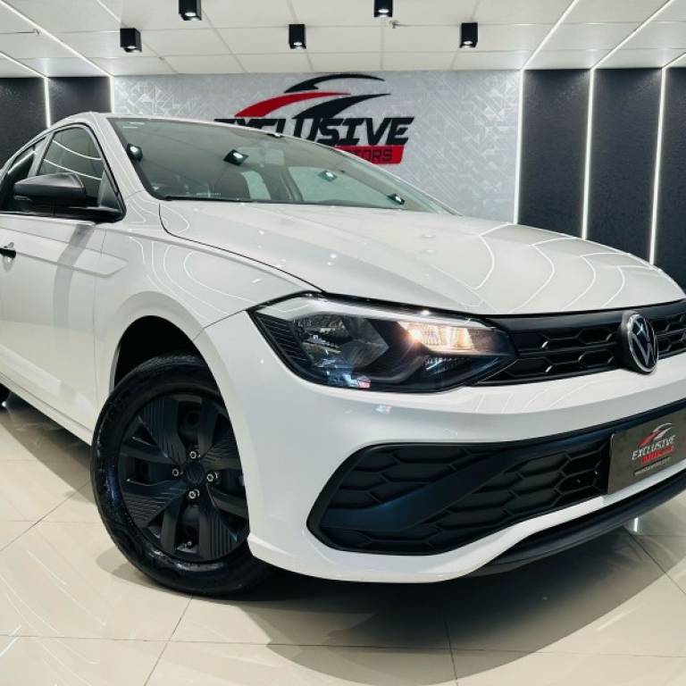 VOLKSWAGEN - POLO - 2024/2024 - Branca - R$ 79.800,00