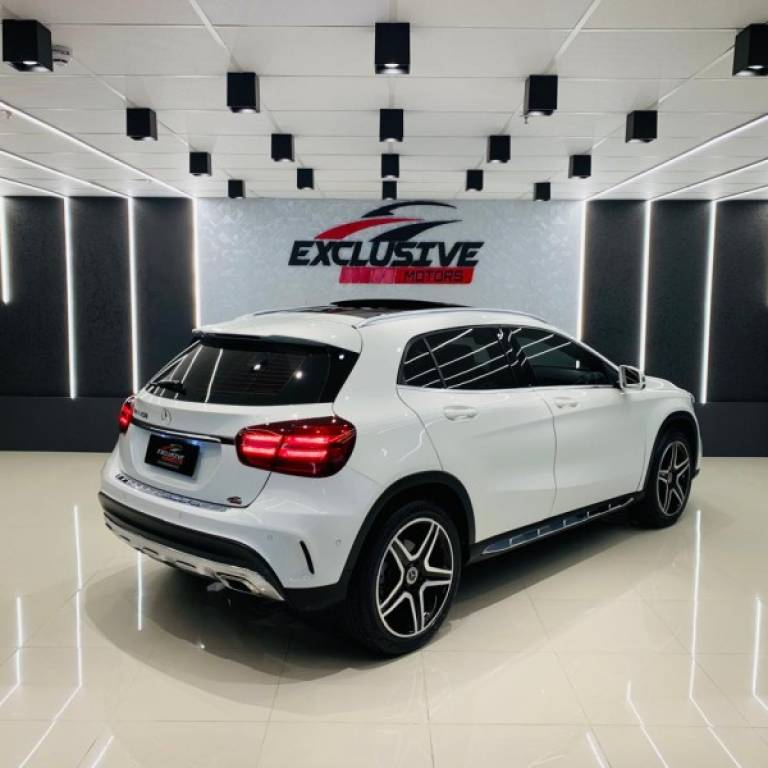 MERCEDES-BENZ - GLA 250 - 2018/2018 - Branca - R$ 169.900,00