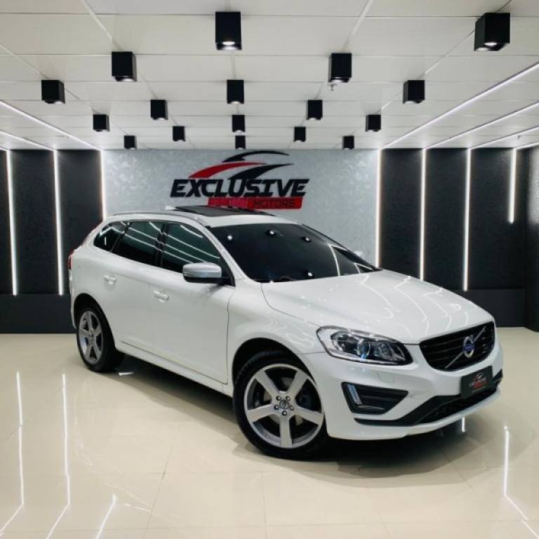 VOLVO - XC60 - 2014/2015 - Branca - R$ 98.900,00