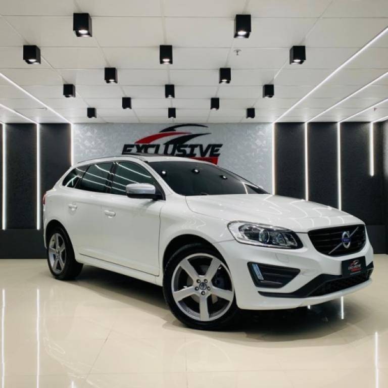 VOLVO - XC60 - 2014/2015 - Branca - R$ 98.900,00