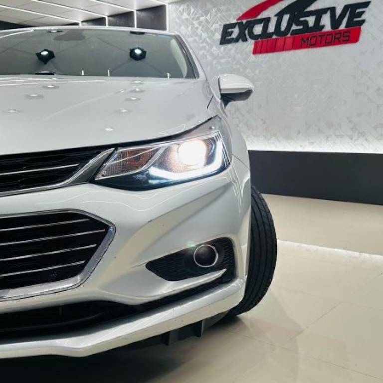 CHEVROLET - CRUZE - 2018/2018 - Prata - R$ 92.800,00