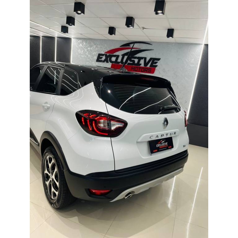 RENAULT - CAPTUR - 2021/2022 - Branca - R$ 99.800,00