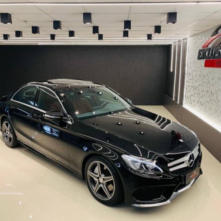 MERCEDES-BENZ - C 250 - 2015/2015 - Preta - R$ 159.900,00