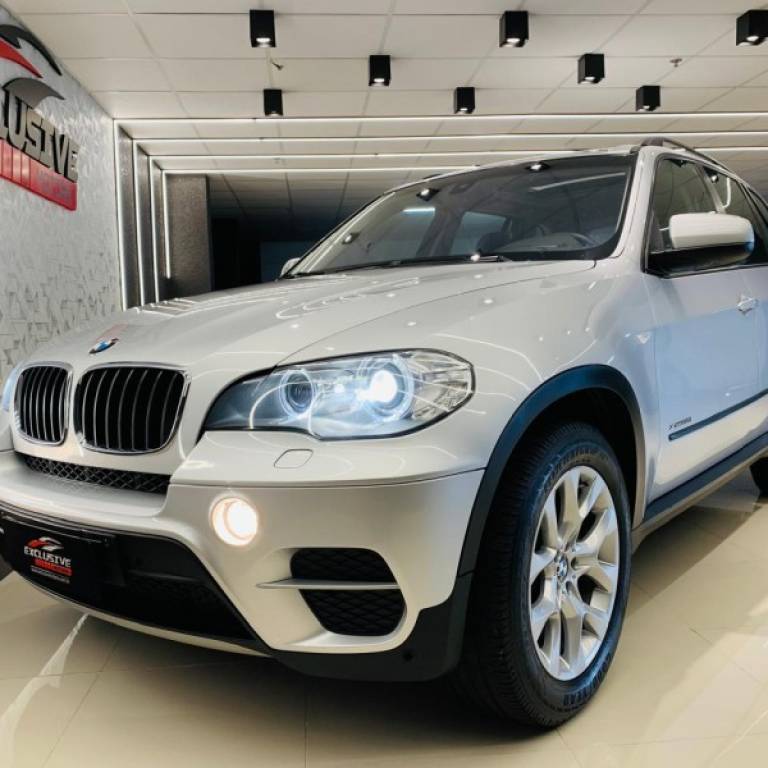 BMW - X5 - 2011/2012 - Prata - R$ 107.900,00