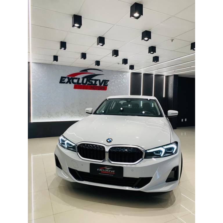 BMW - 320I - 2023/2023 - Branca - R$ 264.900,00