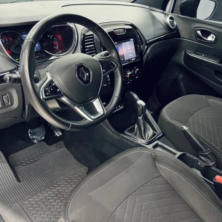 RENAULT - CAPTUR - 2021/2022 - Branca - R$ 99.800,00