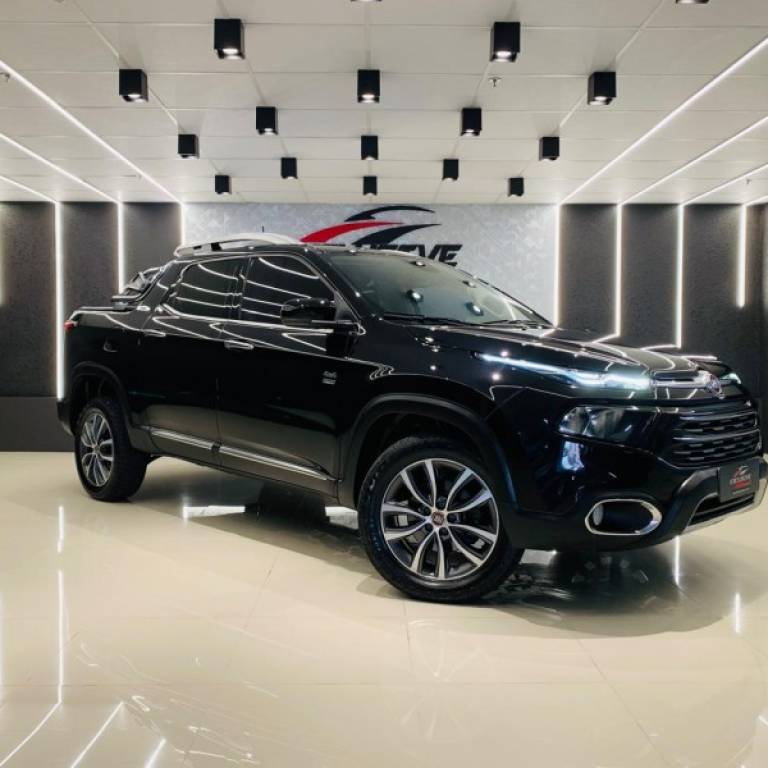 FIAT - TORO - 2019/2020 - Preta - R$ 119.800,00