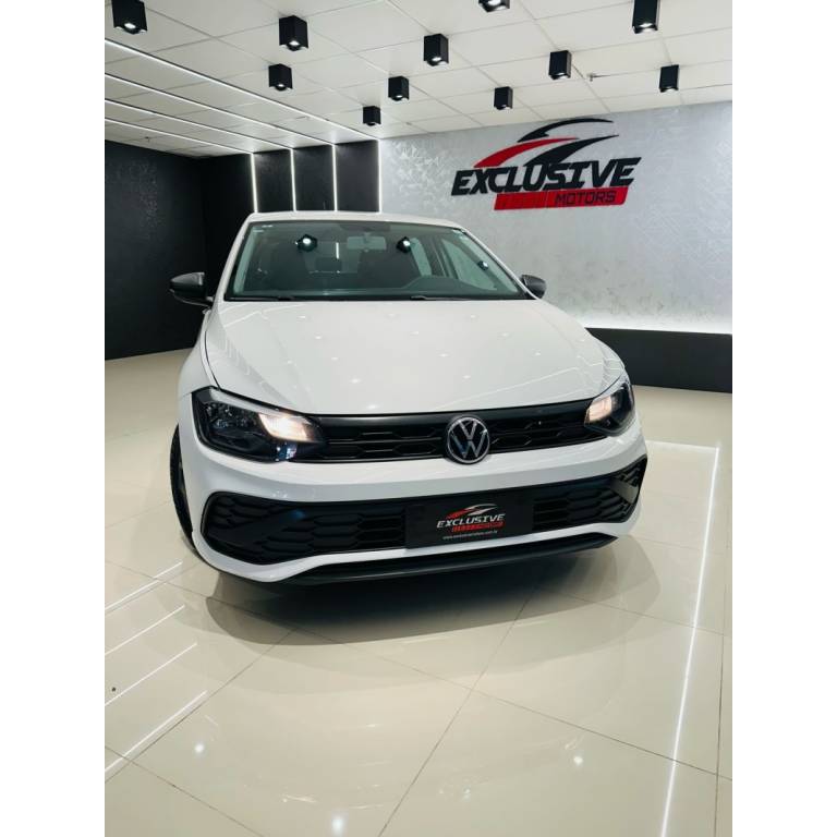 VOLKSWAGEN - POLO - 2024/2024 - Branca - R$ 79.800,00