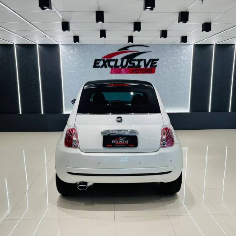 FIAT - 500 - 2014/2015 - Branca - R$ 84.900,00