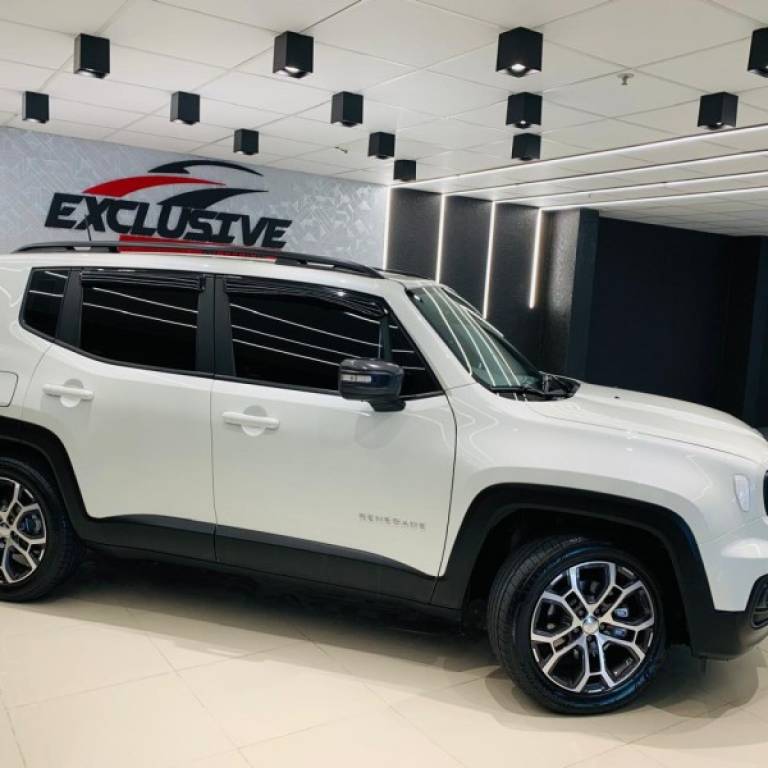 JEEP - RENEGADE - 2023/2024 - Branca - R$ 129.800,00