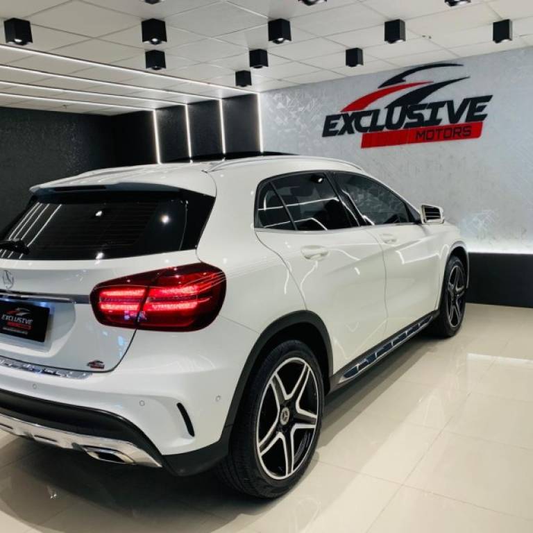 MERCEDES-BENZ - GLA 250 - 2018/2018 - Branca - R$ 169.900,00