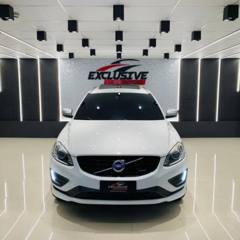 VOLVO - XC60 - 2014/2015 - Branca - R$ 98.900,00