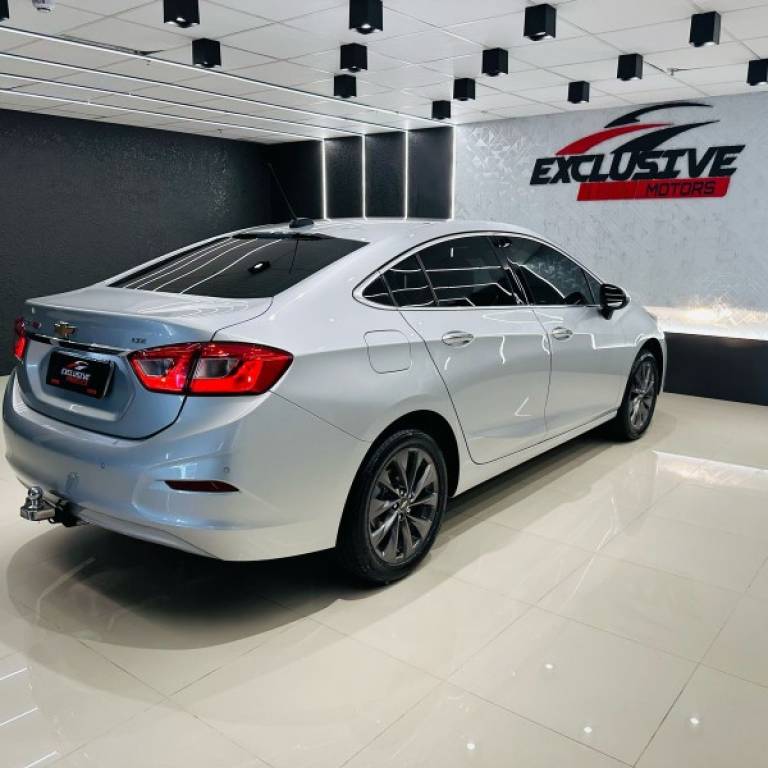 CHEVROLET - CRUZE - 2018/2018 - Prata - R$ 92.800,00