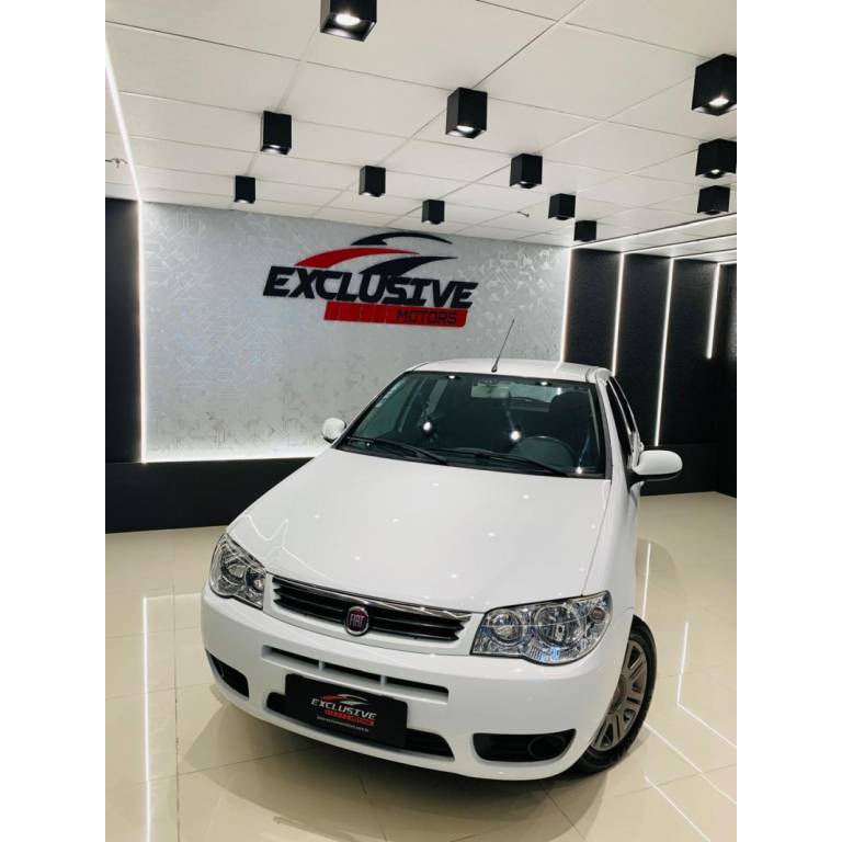 FIAT - PALIO - 2014/2015 - Branca - R$ 34.800,00