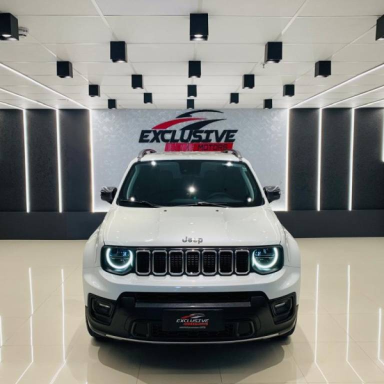 JEEP - RENEGADE - 2023/2024 - Branca - R$ 139.800,00