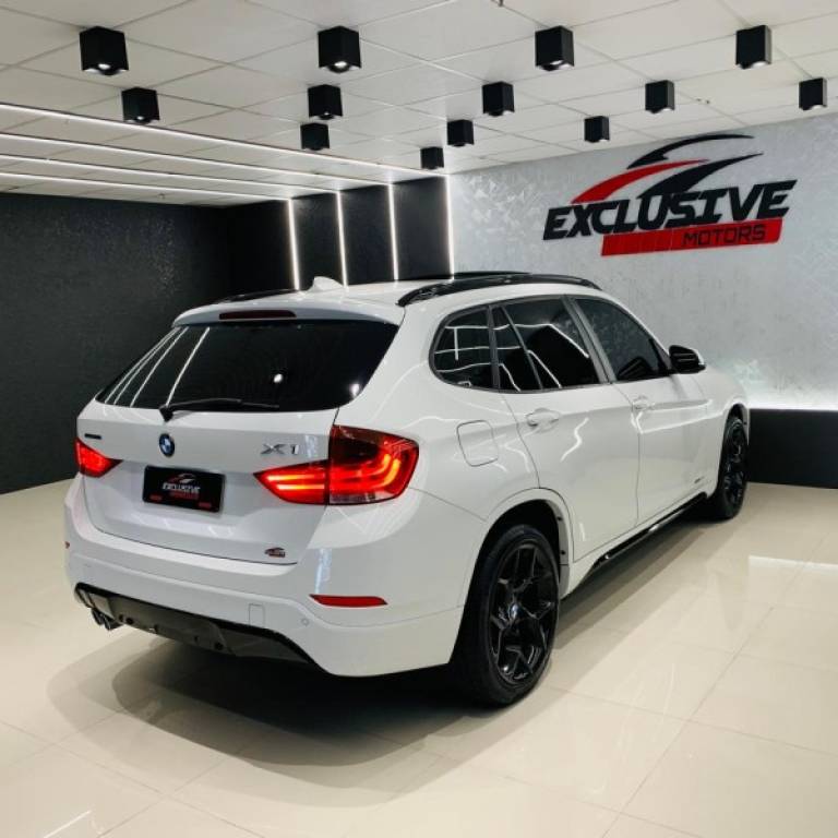 BMW - X1 - 2015/2015 - Branca - R$ 94.900,00