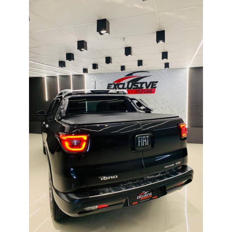 FIAT - TORO - 2019/2020 - Preta - R$ 119.800,00