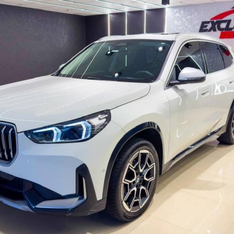 BMW - X1 - 2023/2024 - Branca - R$ 309.900,00