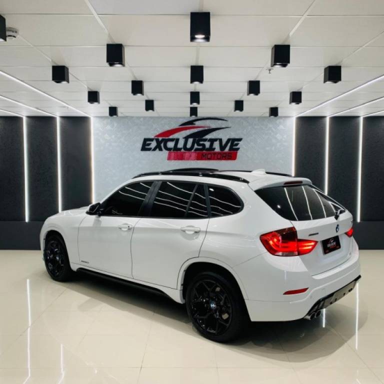 BMW - X1 - 2015/2015 - Branca - R$ 94.900,00