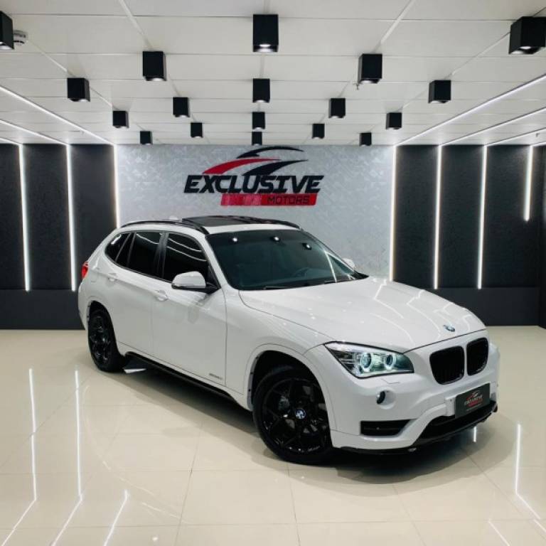 BMW - X1 - 2015/2015 - Branca - R$ 94.900,00