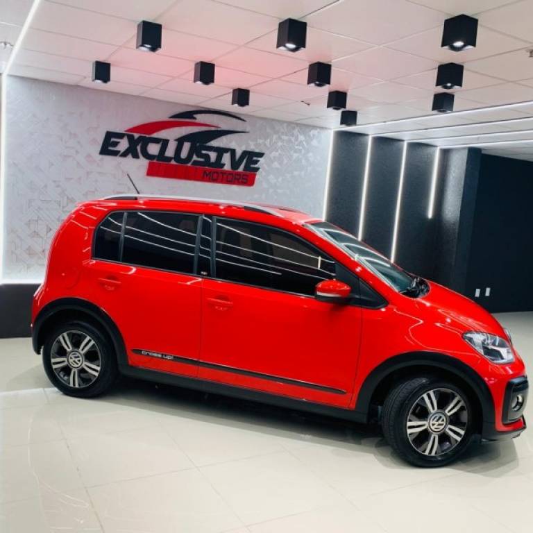 VOLKSWAGEN - UP - 2017/2018 - Vermelha - R$ 65.800,00