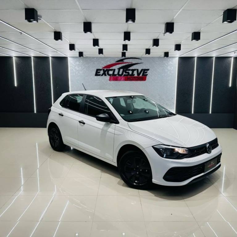 VOLKSWAGEN - POLO - 2024/2024 - Branca - R$ 79.800,00